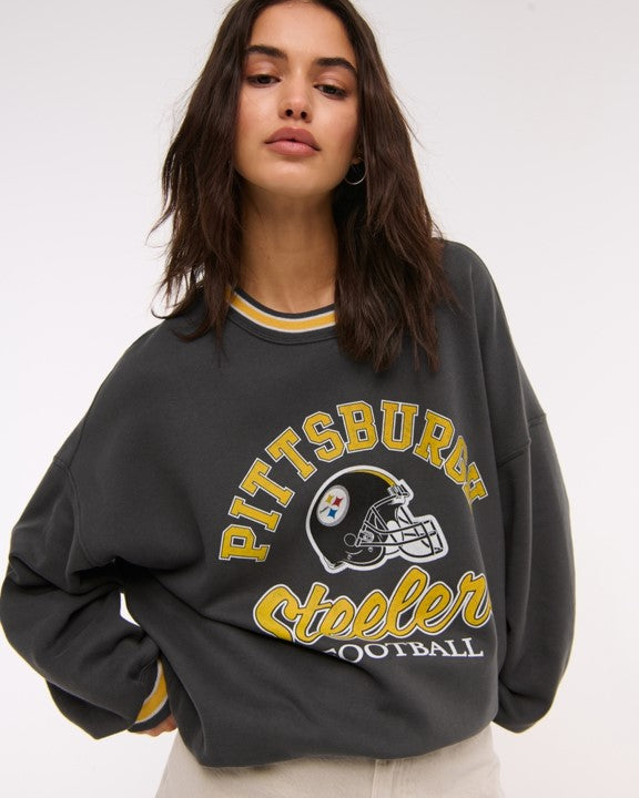 Abercrombia and Fitch Women's Vintage Sunday Crew Pittsburgh Steelers